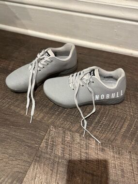NOBULL Grayscale Lifting Sneakers